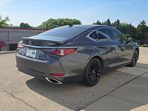 2023 Lexus ES 350 Ultra Luxury