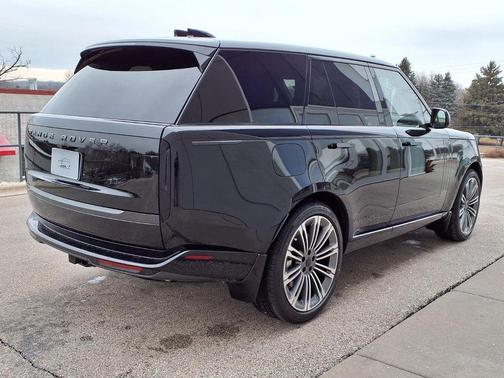 Santorini 2026 Land Rover Range Rover P530 SE