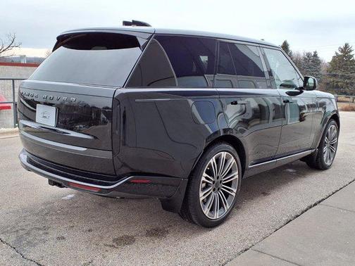 Santorini 2026 Land Rover Range Rover P530 SE