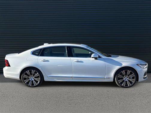 2024 Volvo S90 B6 Ultimate