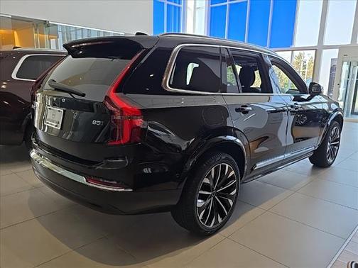 2025 Volvo XC90 B5 Plus 6-Seater