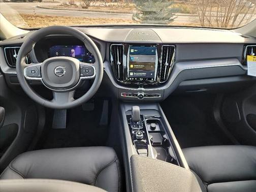 2025 Volvo XC60 B5 Core