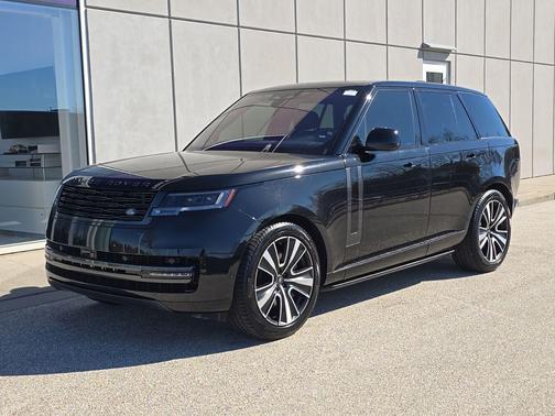 Santorini Black Metallic 2023 Land Rover Range Rover P530 SE