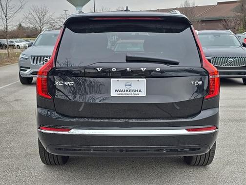 2025 Volvo XC90 Plug-In Hybrid T8 Plus 7-Seater