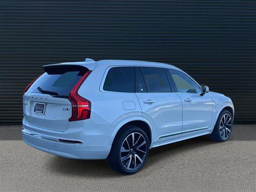 2023 Volvo XC90 B6 Plus 7-Seater