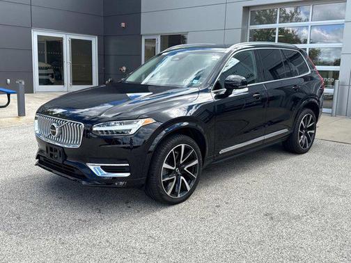 2023 Volvo XC90 B5 Plus