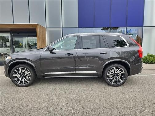 2025 Volvo XC90 B6 Plus 7-Seater
