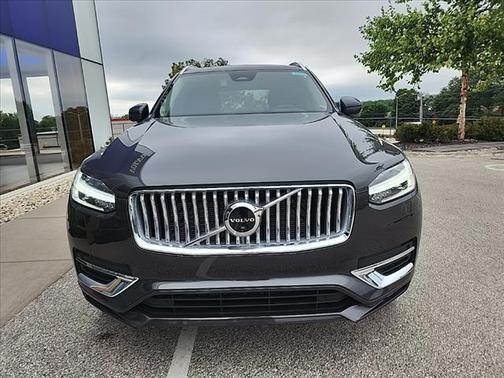 2025 Volvo XC90 B6 Plus 7-Seater