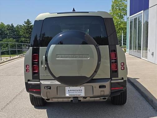 2024 Land Rover Defender 130 P400 X-Dynamic SE