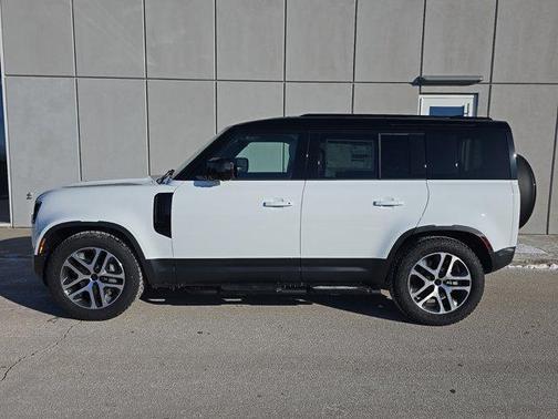 Fuji 2026 Land Rover Defender S