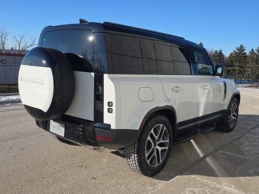 Fuji 2026 Land Rover Defender S