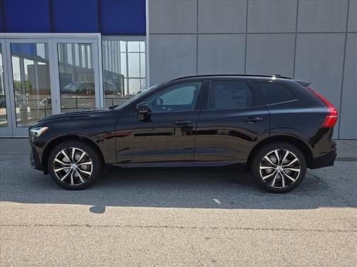 2025 Volvo XC60 B5 Plus