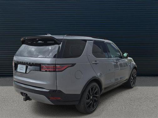2025 Land Rover Discovery P360 Dynamic SE