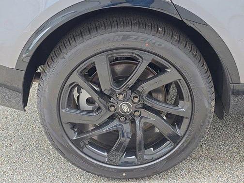 2025 Land Rover Discovery P360 Dynamic SE