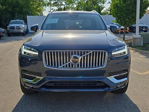 2025 Volvo XC90 B6 Core