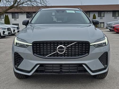 2025 Volvo XC60 Plug-In Hybrid T8 Core