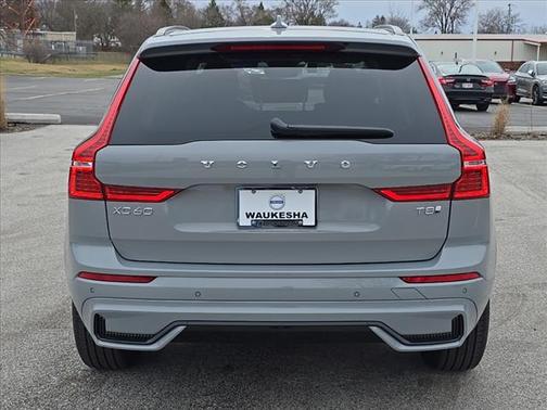 2025 Volvo XC60 Plug-In Hybrid T8 Core