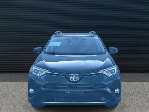 2017 Toyota RAV4 Hybrid SE