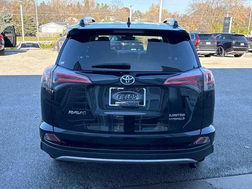 2017 Toyota RAV4 Hybrid SE