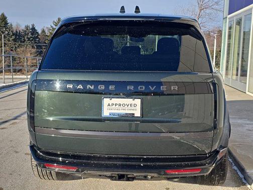 2025 Land Rover Range Rover P530 SE