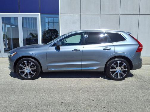 Gray Metallic 2018 Volvo XC60 T5 Inscription