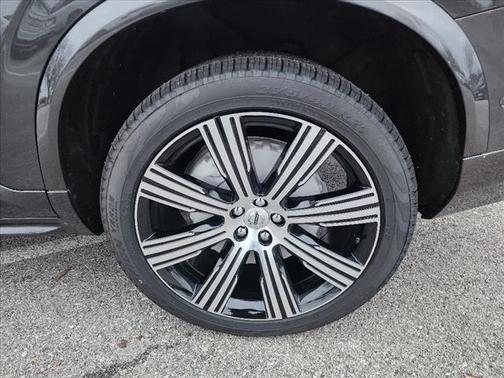 2024 Volvo XC90 Recharge Plug-In Hybrid T8 Plus 6-Seater