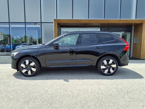 2025 Volvo XC60 Plug-In Hybrid T8 Plus