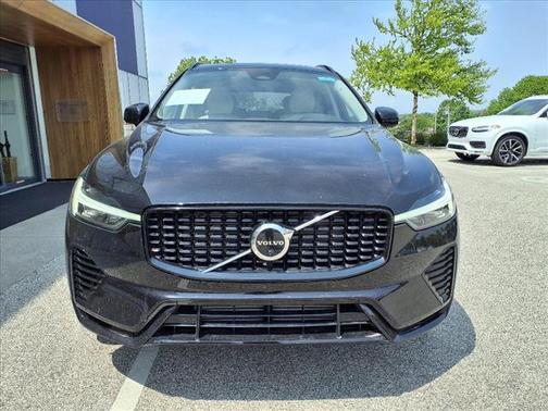 2025 Volvo XC60 Plug-In Hybrid T8 Plus