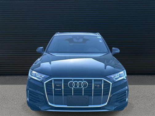 2022 Audi Q7 55 Premium Plus