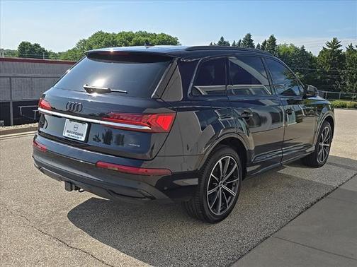 2021 Audi Q7 55 Premium Plus