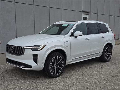 2025 Volvo XC90 Plug-In Hybrid T8 Plus 7-Seater