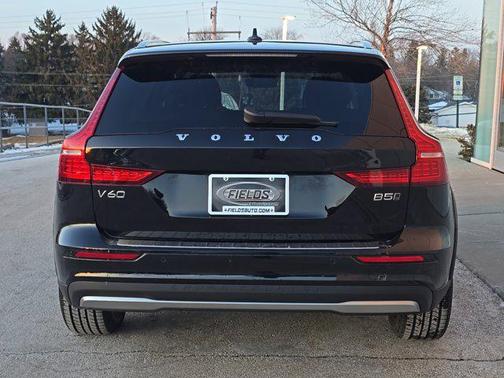 2024 Volvo V60 Cross Country B5 Plus