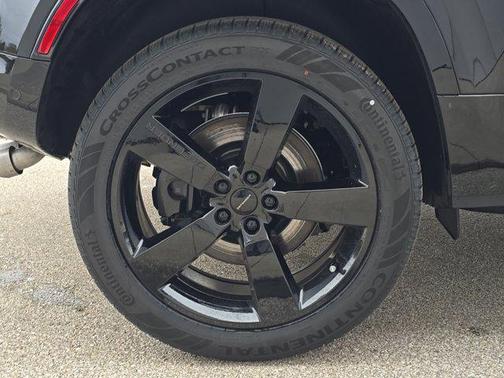 Santorini 2026 Land Rover Defender 110 V8