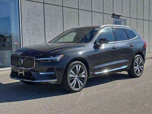 2023 Volvo XC60 B6 Ultimate Bright Theme