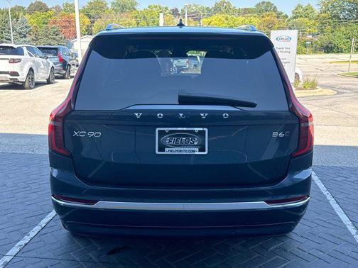 2025 Volvo XC90 B6 Plus 7-Seater