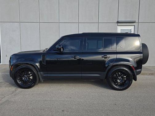 2020 Land Rover Defender 110 SE