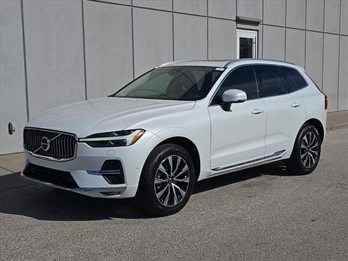2023 Volvo XC60 B5 Plus Bright Theme