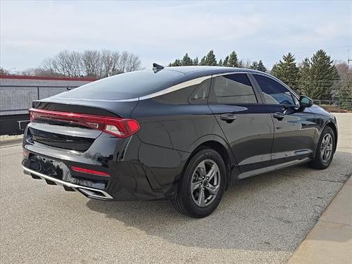 2022 Kia K5 LXS