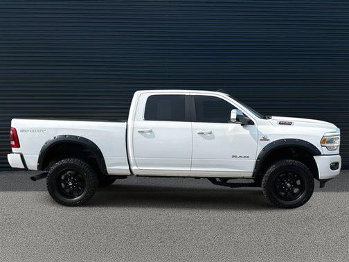 2019 RAM 2500 Laramie Crew Cab 4x4 6'4' Box