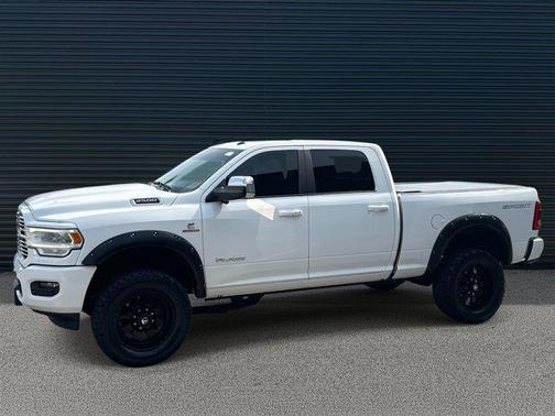 2019 RAM 2500 Laramie Crew Cab 4x4 6'4' Box