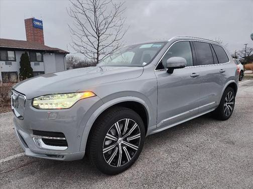 2025 Volvo XC90 B6 Plus 7-Seater