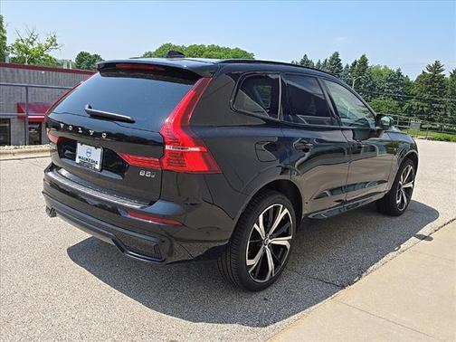 2025 Volvo XC60 B5 Ultra