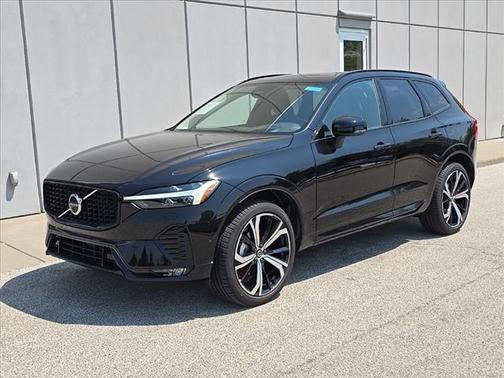 2025 Volvo XC60 B5 Ultra