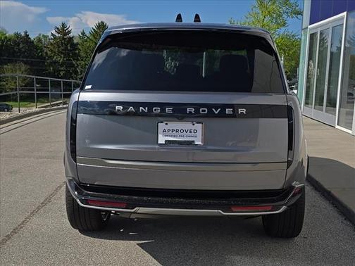 2025 Land Rover Range Rover P400 SE