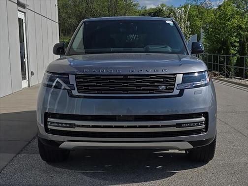 2025 Land Rover Range Rover P400 SE