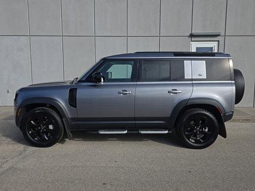 2023 Land Rover Defender 110 SE