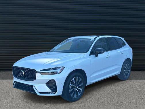 2025 Volvo XC60 B5 Plus