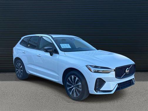 2025 Volvo XC60 B5 Plus