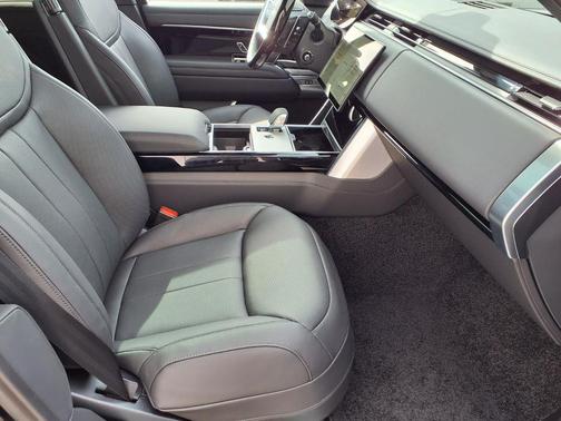 Santorini 2026 Land Rover Range Rover P400 SE 7 Seat