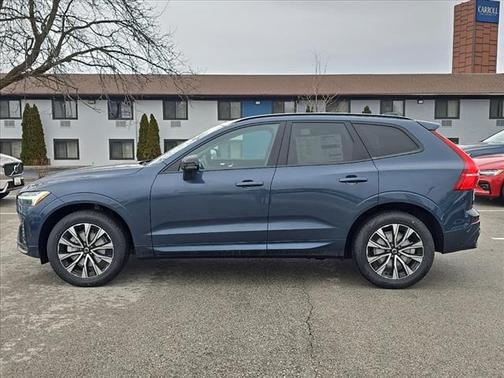 2025 Volvo XC60 B5 Core